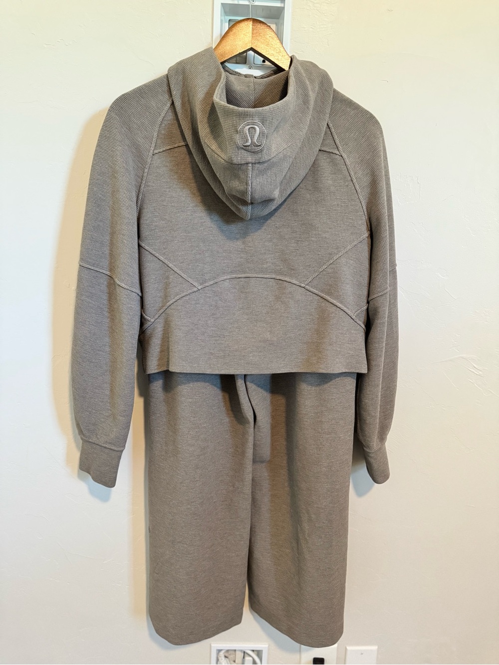 Scuba Oversized Full-Zip
Hoodie Waffle size XS/S and matching pants size S